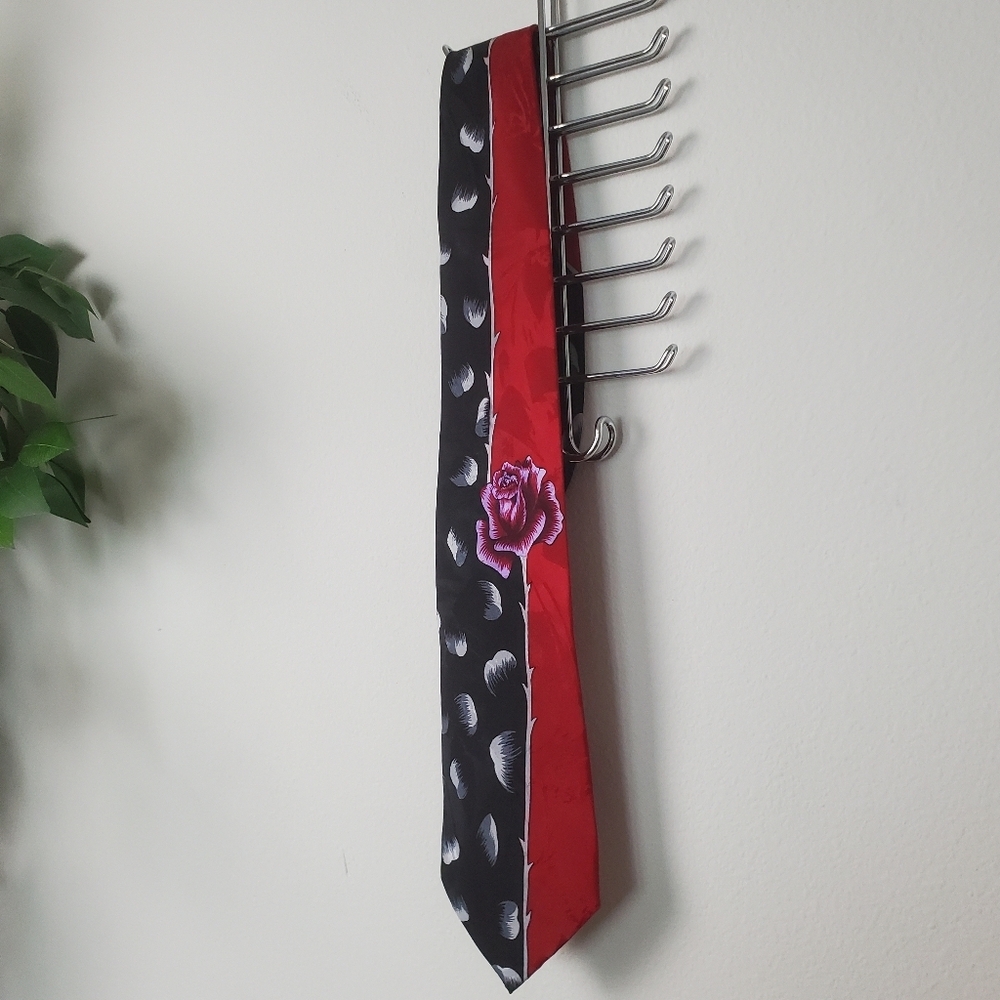 Vintage Paolo Rossi Red and Black Elegant Tie